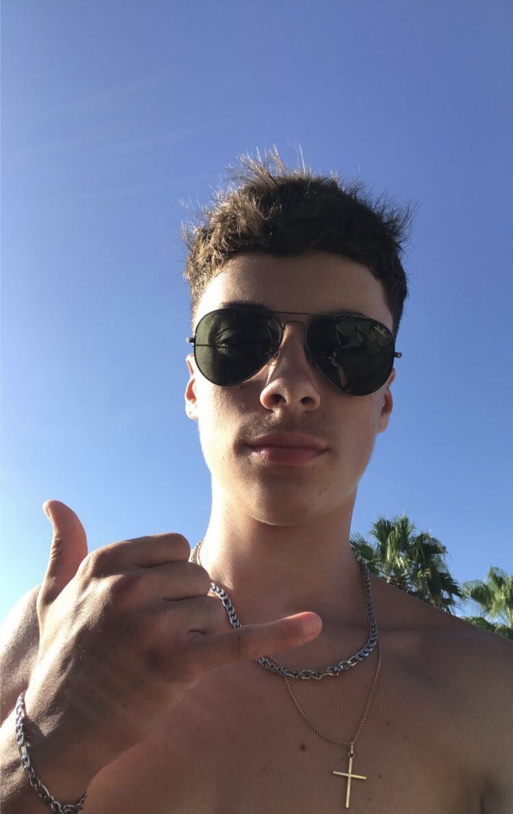 Profil de Dieudonne, 19 ans, Sexe France à LeTronquay