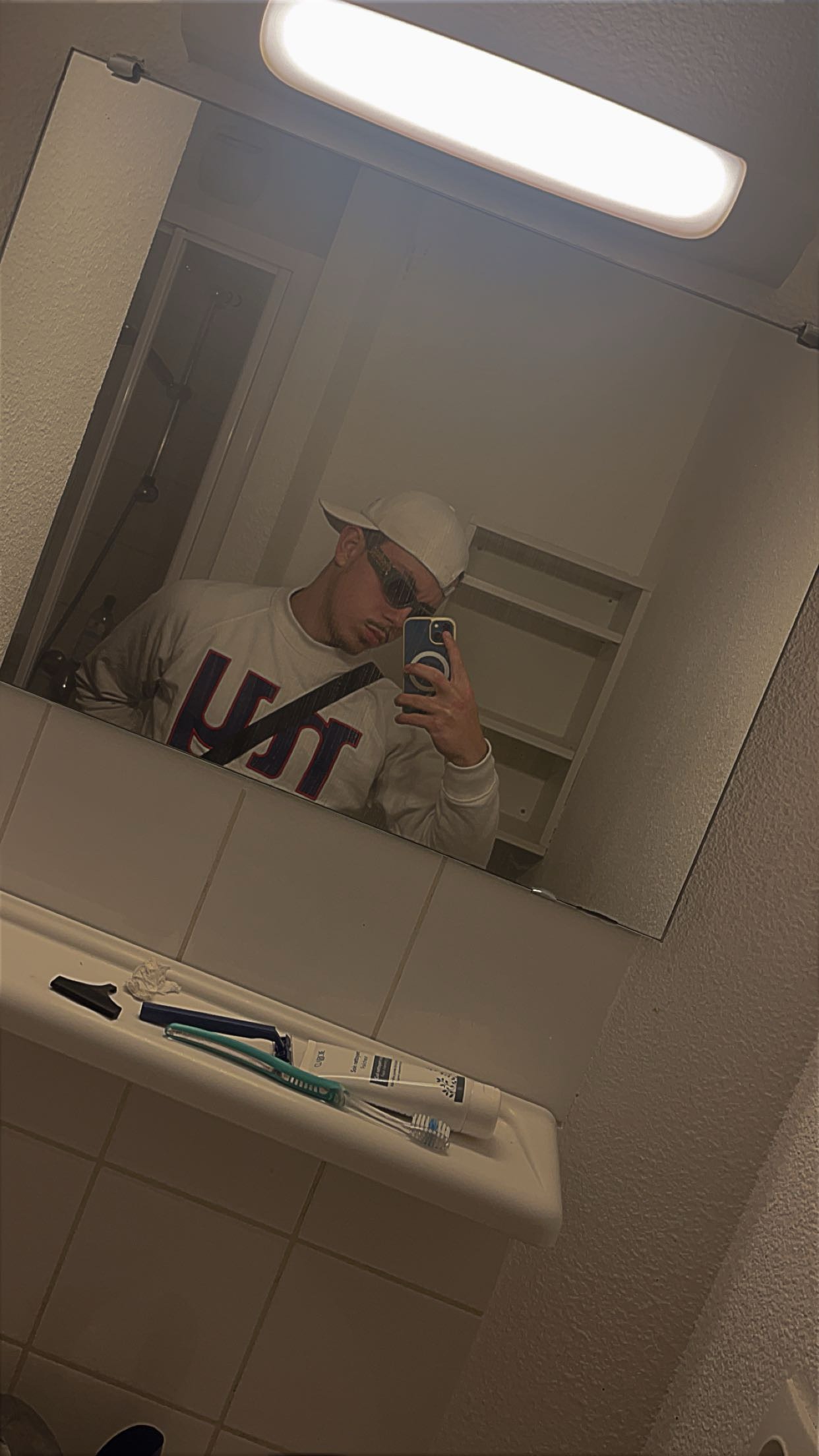 Profil de Athmane, 20 ans, Sexe France à Anglefort