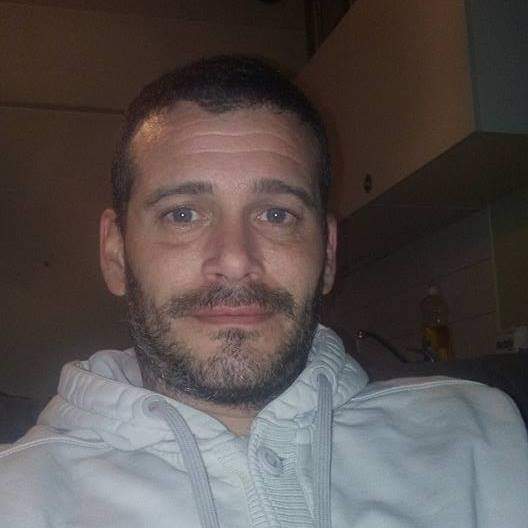 Profil de Zoubir, 47 ans, Sexe France à Mouzon