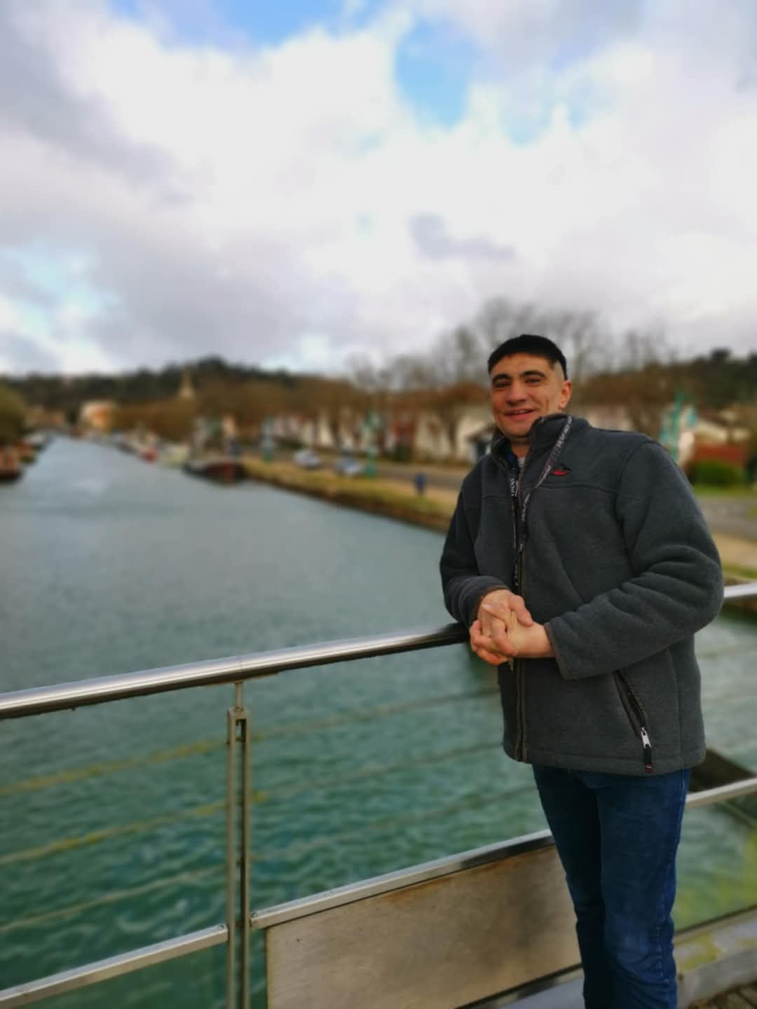 Profil de Turan, 35 ans, Sexe France à Dreuilhe