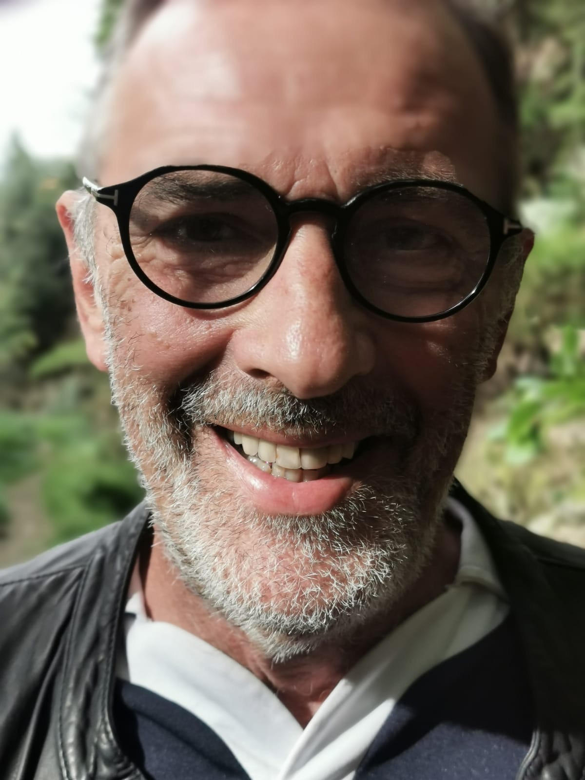 Profil de Omid, 55 ans, Sexe France à Verneuil