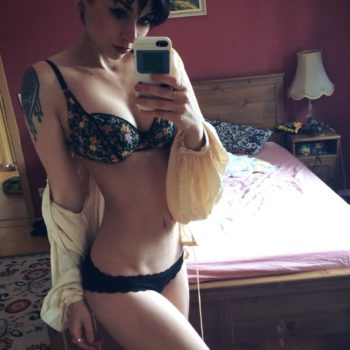 Profil de Nahema, 32 ans, Sexe France à Crestet
