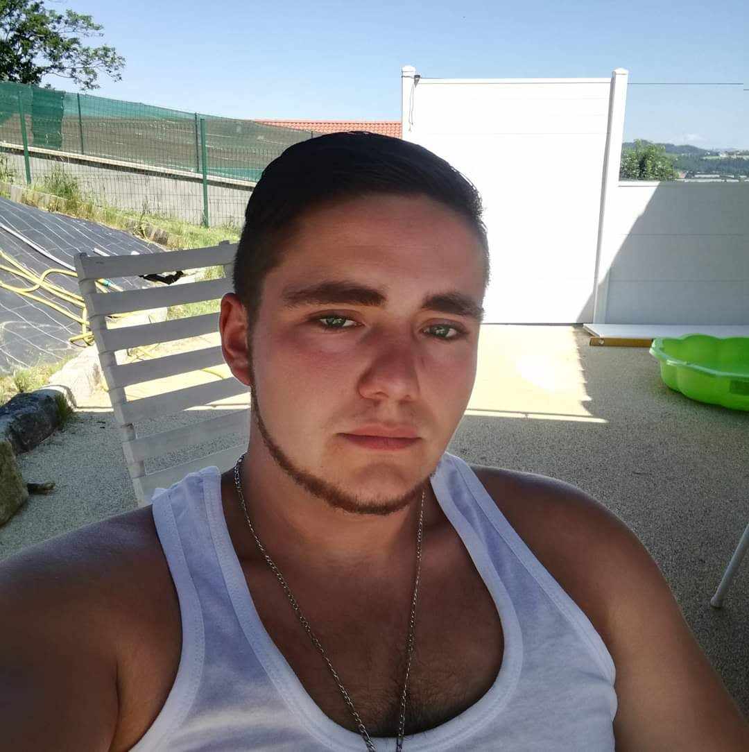 Profil de Celal, 29 ans, Sexe France à Dreuilhe