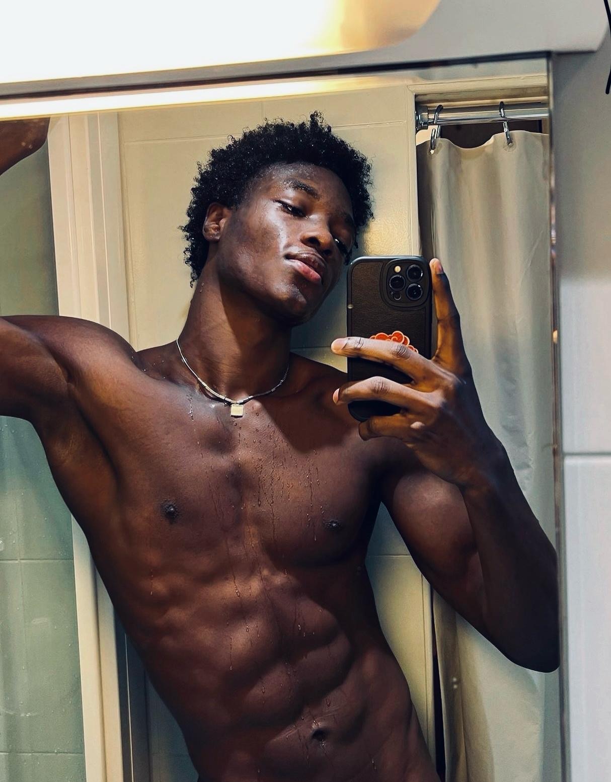 Profil de Fakri, 28 ans, Sexe France à Apremont