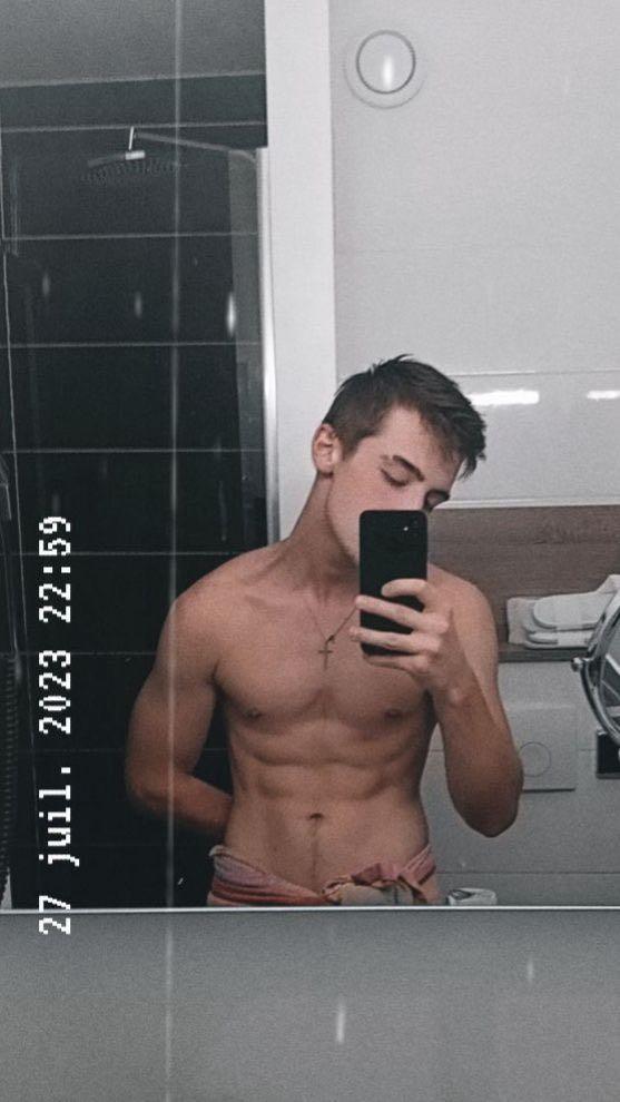 Profil de Youva, 18 ans, Sexe France à Rosureux