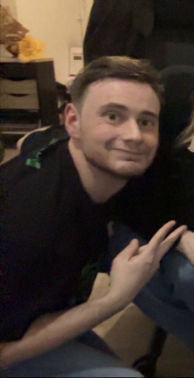 Profil de Pierre-camille, 25 ans, Sexe France à LaChapelle-aux-Filtzméens